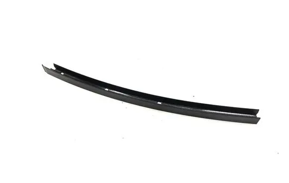 BMW 5 G30 G31 G38 Door glass trim 7390142