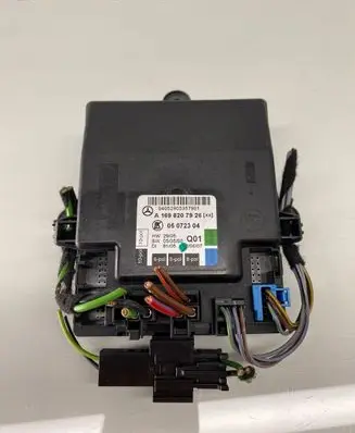 Mercedes-Benz B W245 Door control unit/module A1698207926 04052905357901