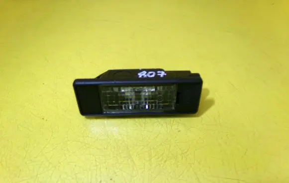Peugeot 807 Number plate light 2KA008224