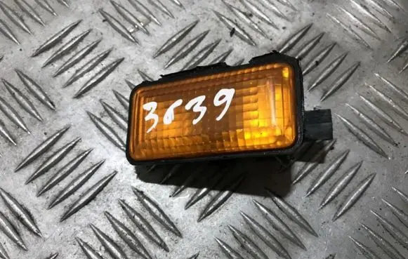 Volkswagen Golf III Front fender indicator light 1h0949117a