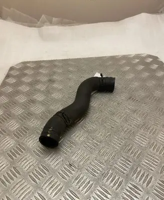 Toyota Land Cruiser (J150) Engine coolant pipe/hose