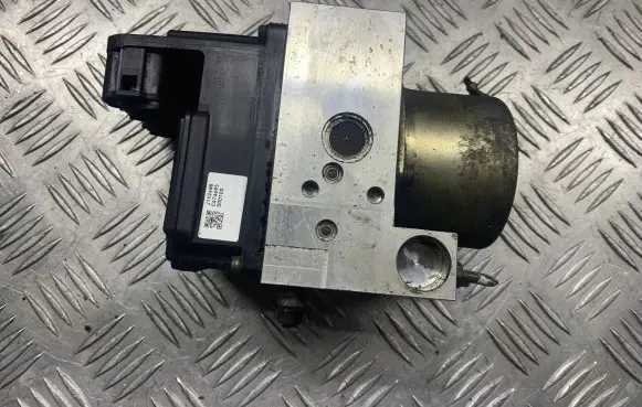 Nissan X-Trail T30 ABS Pump 47600AR005