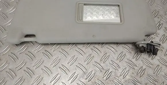 Sun visor