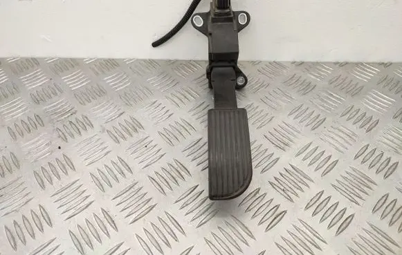 Toyota Aygo AB40 Accelerator throttle pedal 781100H040