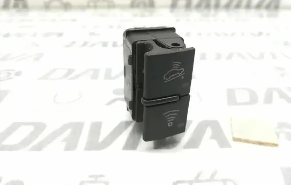 Audi A4 S4 B8 8K Alarm switch 8E2962109