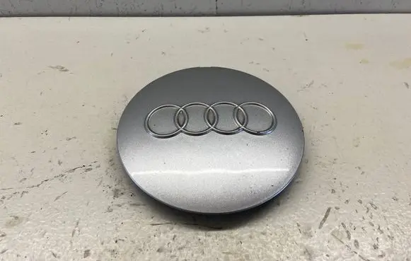 Audi A4 S4 B5 8D Original wheel cap 8d0601165b