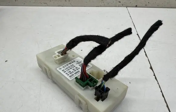 Tailgate/trunk control unit/module