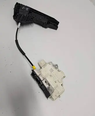 Audi Q3 8U Rear door lock 4G0839015