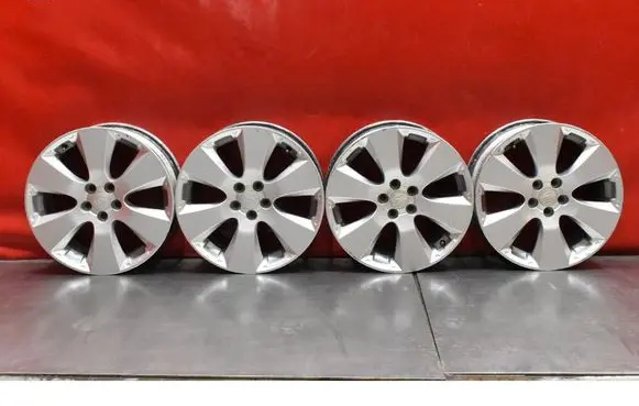 Subaru Legacy R18 alloy rim 