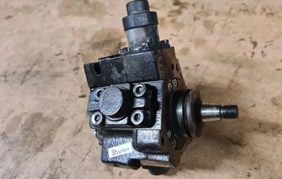 Audi A6 S6 C6 4F Fuel injection high pressure pump 059130755S 0445010154