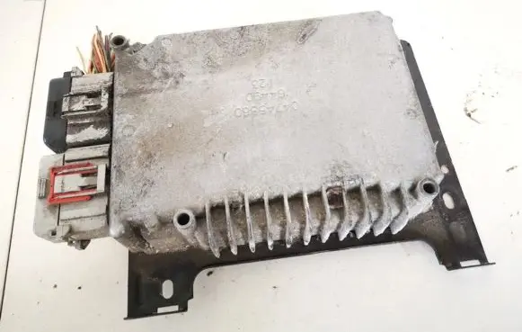 Chrysler PT Cruiser Engine control unit/module 05033116ad 04745860