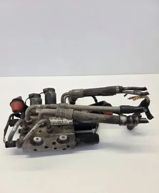 BMW 5 E60 E61 Active stabilizer control/valve assembly 6760840 29031270H