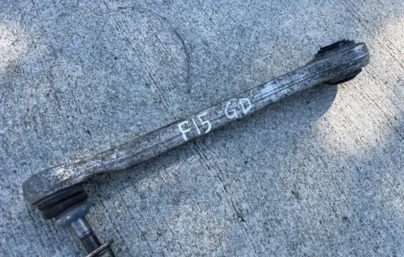 Rear upper control arm/wishbone