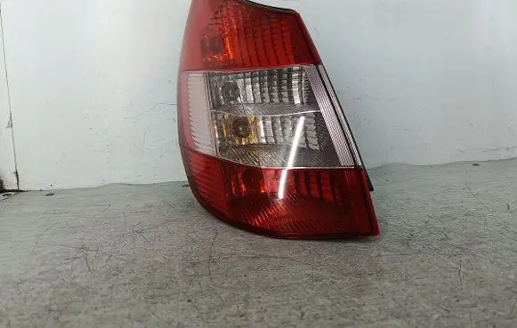 Renault Scenic II - Grand scenic II Rear/tail lights 8200127704E