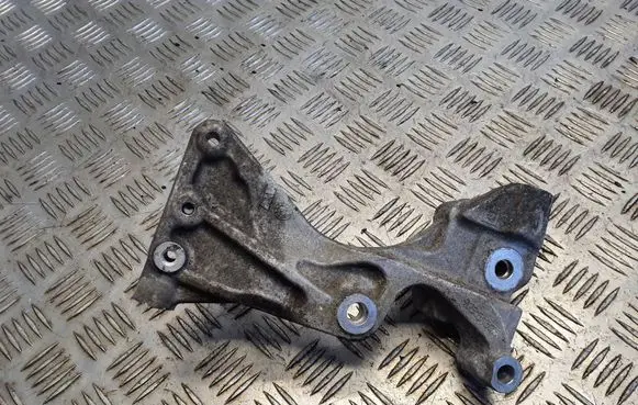 Chrysler Grand Voyager V Generator/alternator bracket 90513137F