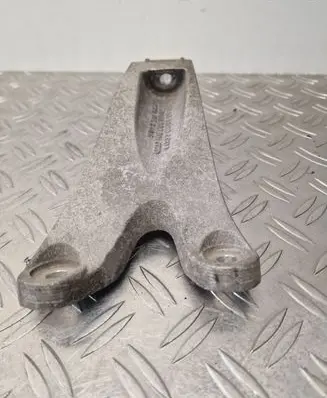 Audi A8 S8 D3 4E Engine mounting bracket 4E0199307BM