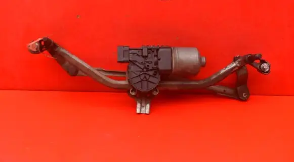 Front wiper linkage and motor