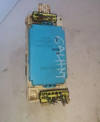 Mitsubishi Galant Fuse module MR40589