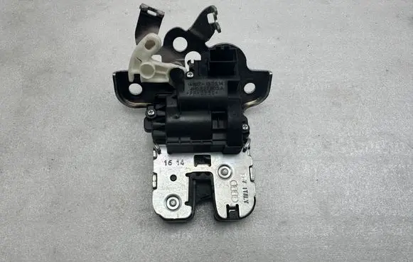 Audi A8 S8 D4 4H Tailgate/trunk/boot lock/catch/latch 4H0827505A 4H0827505
