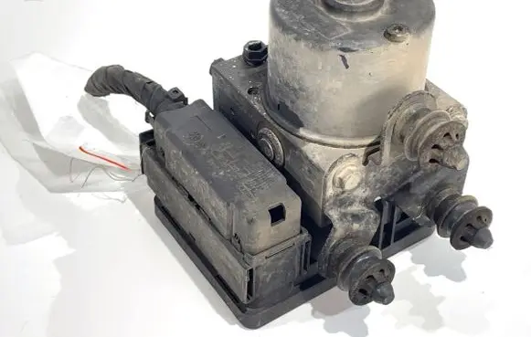 Volkswagen Golf V ABS Pump 1K0614517H