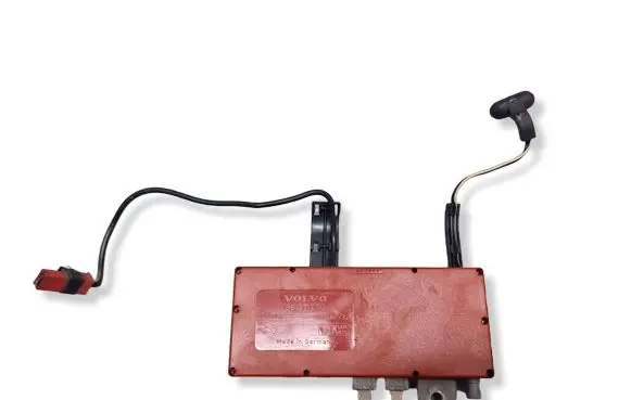 Volvo S80 Aerial antenna amplifier 8637600 AAR30732