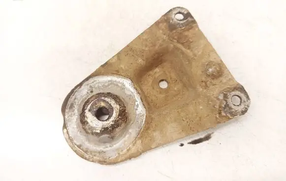 Audi A6 S6 C5 4B Engine mounting bracket 