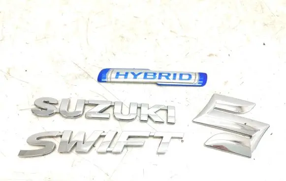 Suzuki Swift III Manufacturers badge/model letters 