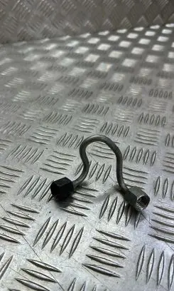 KIA Sportage Fuel injector supply line/pipe 