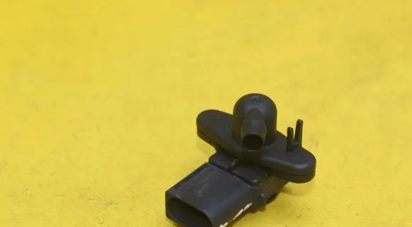 BMW 1 E81 E87 Air pressure sensor N47D20C