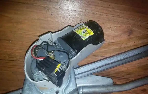 Renault Megane I Wiper motor