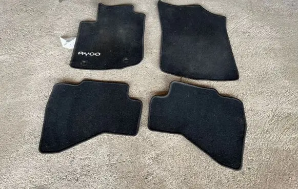 Toyota Aygo AB40 Car floor mat set 
