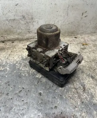 Toyota Corolla Verso E121 ABS Pump 4451013070 8954113040
