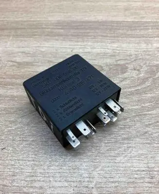 Audi A4 S4 B5 8D Other relay 4A0919471 5KG00656800