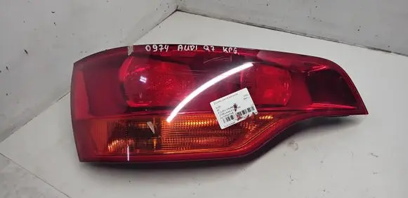 Audi Q7 4L Rear/tail lights 8L0945093
