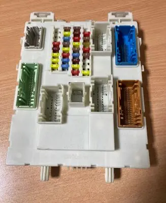 Ford Focus Fuse module 14A073 CA36456 120314