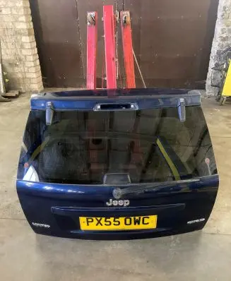 Jeep Grand Cherokee (WK) Tailgate/trunk/boot lid