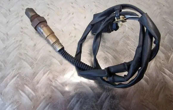 Audi A8 S8 D2 4D Lambda probe sensor 077906265AE