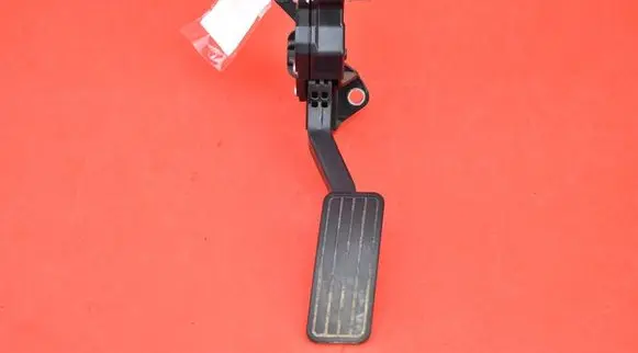 Subaru Outback Accelerator throttle pedal 36010AG140