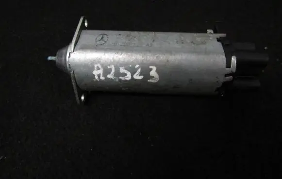 Mercedes-Benz S W220 Seat adjustment motor a2208204342