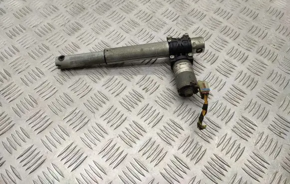 BMW X6 E71 Seat adjustment motor 0390204003 9168757