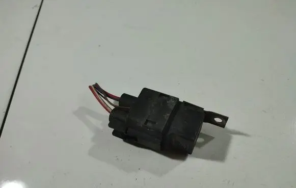 Volkswagen PASSAT B6 Other relay 3C0973721