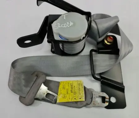 Hyundai Terracan Middle seatbelt buckle (rear) 