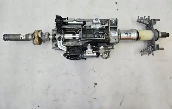 BMW 5 F10 F11 Steering wheel axle 6788155