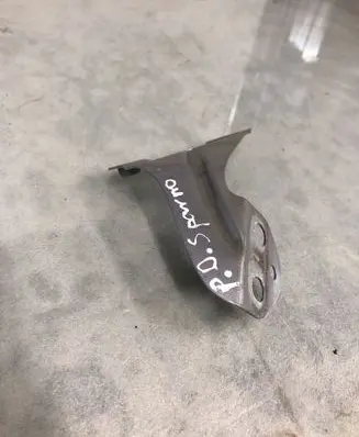 Seat Arona Fender mounting bracket 6F9821168A