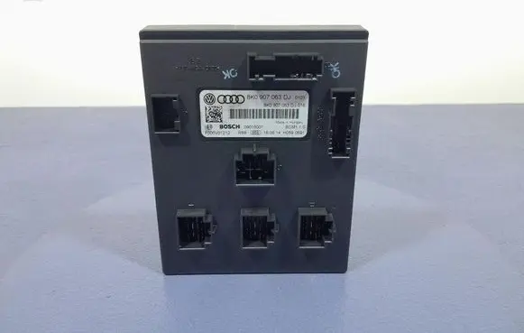 Audi A5 8T 8F Comfort/convenience module 8K0907063DJ