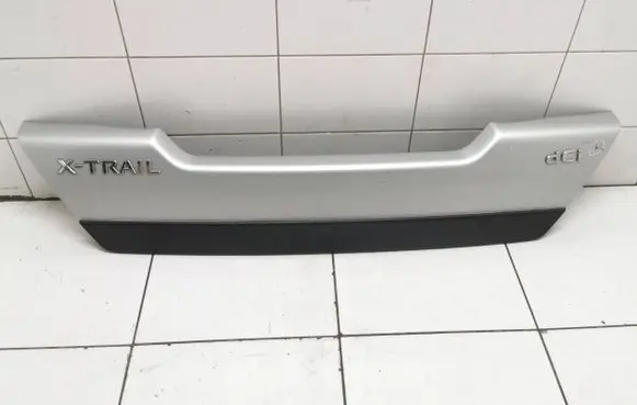Nissan X-Trail T31 Rear bumper trim bar molding 909011dj0a