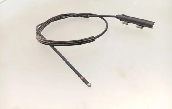 Volkswagen PASSAT B7 Engine bonnet/hood lock release cable