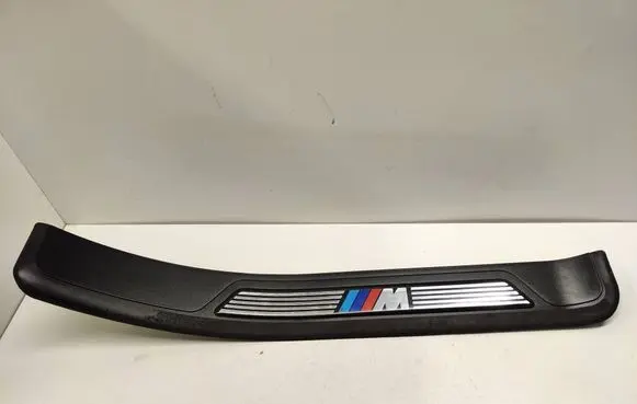 BMW 5 E39 Rear sill trim cover 51478178124 51478168040 8178124