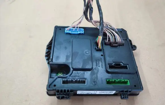 Renault Scenic III - Grand scenic III Comfort/convenience module 284B17715R