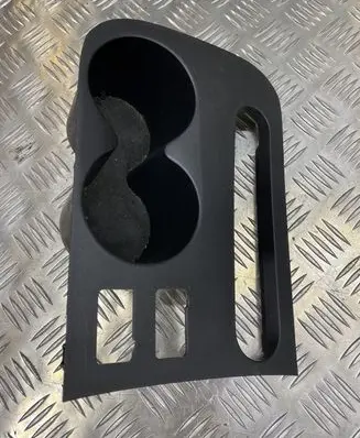 Cup holder front